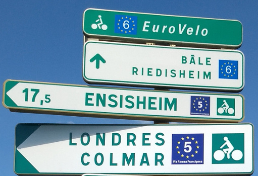 Radwegweiser Eurovelo 5 und 6 in Frankreich