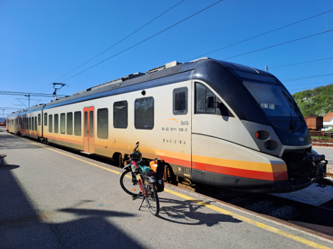 Montenegro Fahrradmitnahme im Zug 04