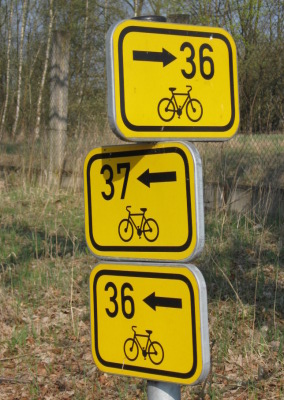 Radwegweiser Route 37