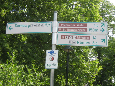 Radwegweiser D-Route D10 Elbe Dornburg