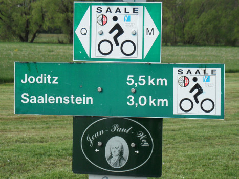 Radwegweiser D11 Saalenstein