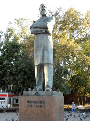 Russland Moskau Engels-Denkmal